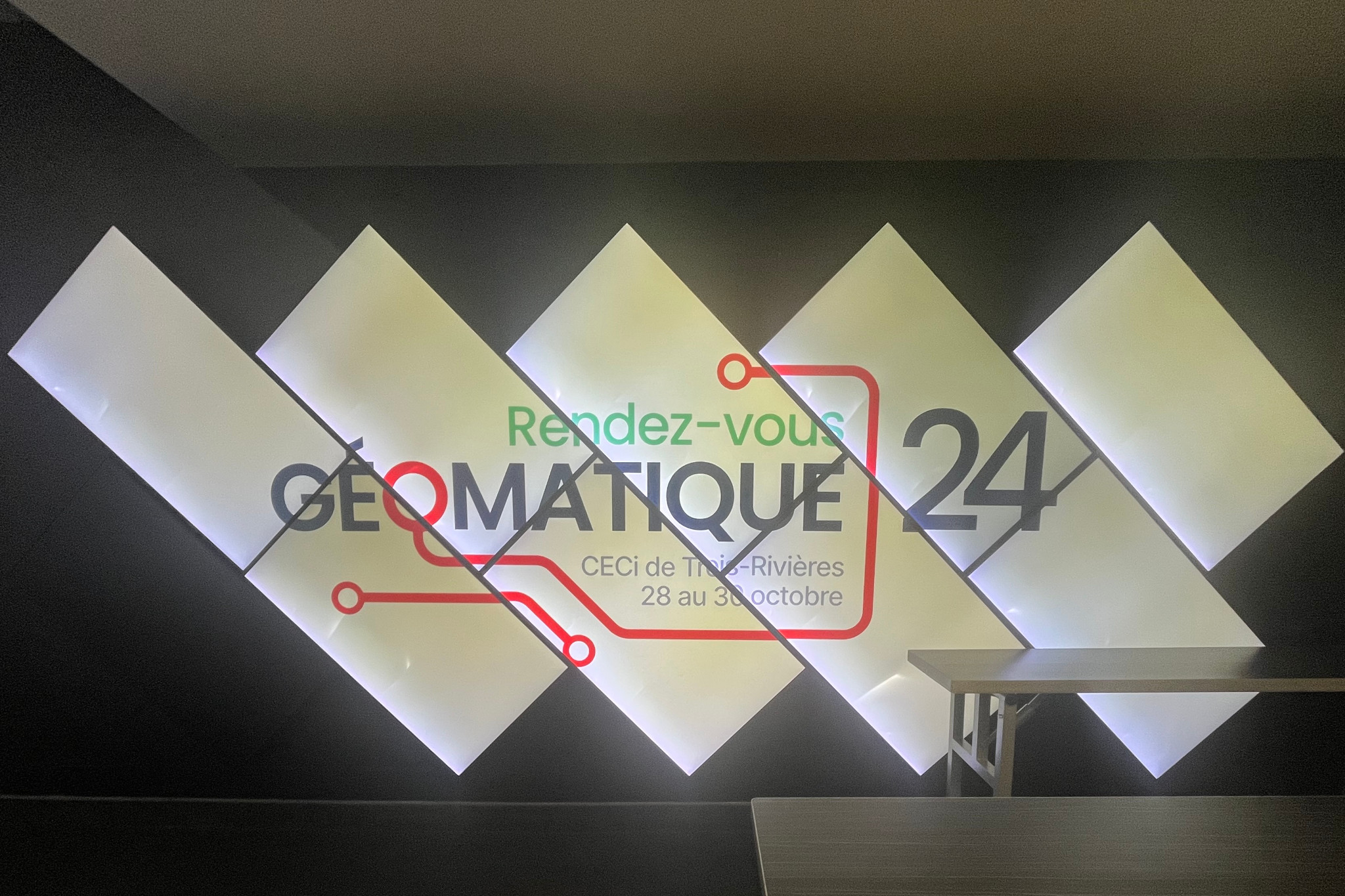 CREATOR: gd-jpeg v1.0 (using IJG JPEG v62), quality = 75